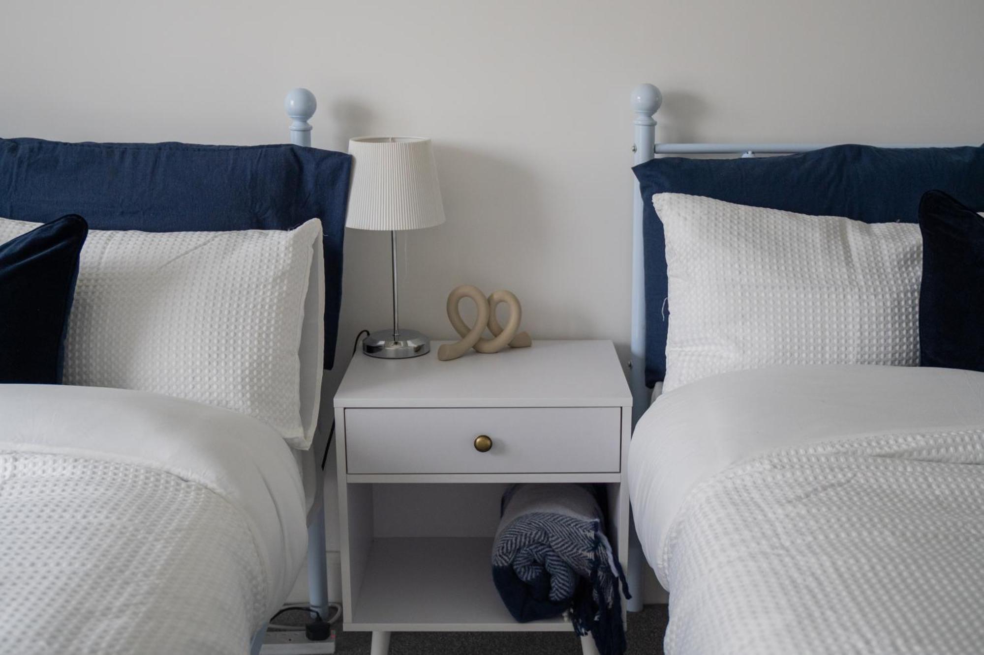 Glory Homes- Centre , Sleeps 7 With Parking & Wifi Апартаменты Бирмингем