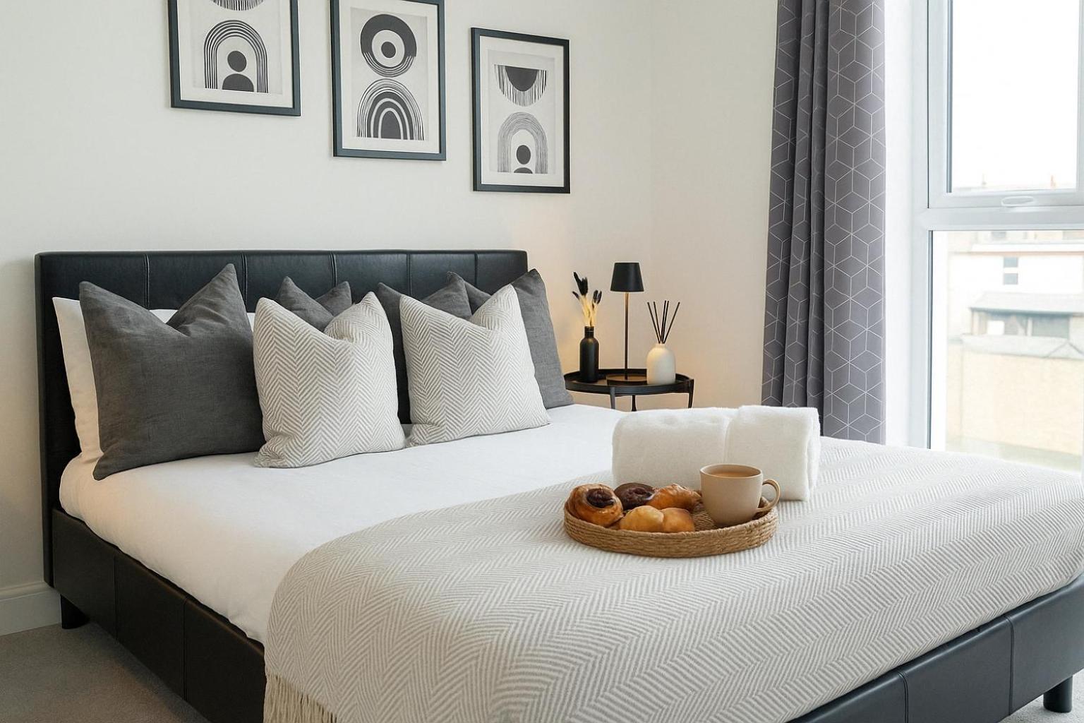 Апартаменты Glory Homes- Centre , Sleeps 7 With Parking & Wifi